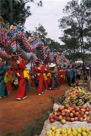 simsearch:841-02721287,k - Gathering of minority groups from Yunnan for Torch Festival, Yuannan, China, Asia Foto de stock - Direito Controlado, Número: 841-03028833