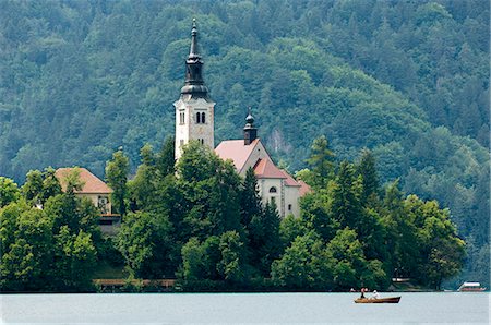 Lake Bled and St. Mary's Church of the Assumption, Slovenia, Europe Foto de stock - Direito Controlado, Número: 841-03028995