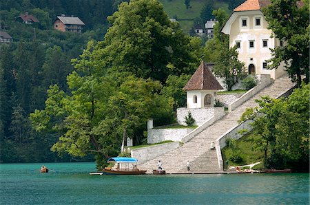 Lake Bled and St. Mary's Church of the Assumption, Slovenia, Europe Foto de stock - Direito Controlado, Número: 841-03028996