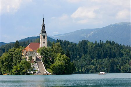 Lake Bled and St. Mary's Church of the Assumption, Slovenia, Europe Foto de stock - Direito Controlado, Número: 841-03028997