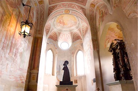 european castle interiors - Chapel, Bled Castle, Bled, Slovenia, Europe Stock Photo - Rights-Managed, Code: 841-03029043