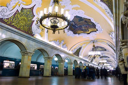 Intérieur de Komsomolskaïa Metro Station, Moscou, Russie, Europe Photographie de stock - Rights-Managed, Code: 841-03029054