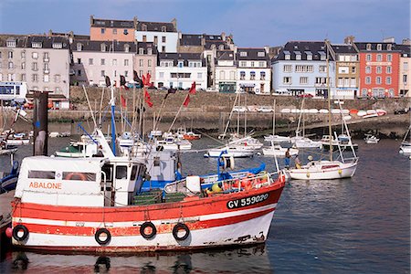 simsearch:841-02947014,k - Rosmeur harbour and old town, Douarnenez, Brittany, France, Europe Stock Photo - Rights-Managed, Code: 841-03029205