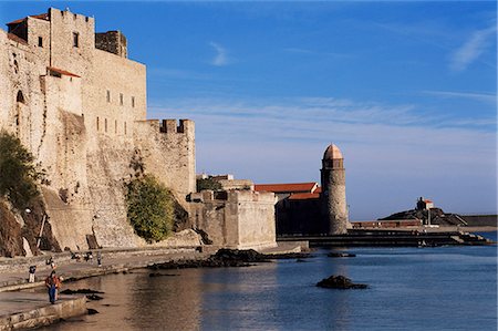 Chateau Royal and Notre Dame des Anges, Collioure, Roussillon, France, Europe Stock Photo - Rights-Managed, Code: 841-03029319