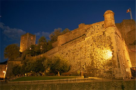roussillon - Chateau Royal, Collioure, Roussillon, France, Europe Foto de stock - Con derechos protegidos, Código: 841-03029321