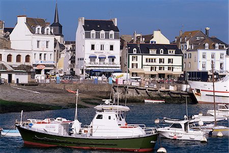 simsearch:841-07354937,k - Harbour and fishing boats, Le Palais, Belle Ile en Mer, Brittany, France, Europe Stock Photo - Rights-Managed, Code: 841-03029358