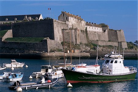 simsearch:841-02710016,k - Harbour and citadel, Le Palais, Belle Ile en Mer, Britttany, France, Europe Stock Photo - Rights-Managed, Code: 841-03029359