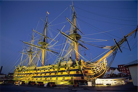 portsmouth - HMS Victory at night, Portsmouth Dockyard, Portsmouth, Hampshire, England, United Kingdom, Europe Foto de stock - Con derechos protegidos, Código: 841-03029609