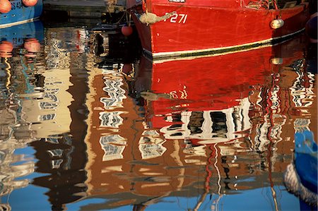 portsmouth - Reflection in water, Camber Docks, Old Portsmouth, Hampshire, England, United Kingdom, Europe Stock Photo - Rights-Managed, Code: 841-03029602