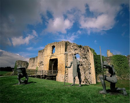 simsearch:841-02946580,k - Entrée du château avec archers, Helmsley Castle, North Yorkshire, Angleterre, Royaume-Uni, Europe Photographie de stock - Rights-Managed, Code: 841-03029722