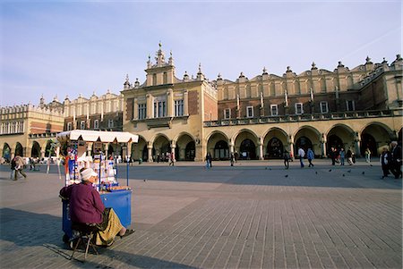 simsearch:841-02712517,k - Main Square, Cracovie, Site du patrimoine mondial UNESCO, Pologne, Europe Photographie de stock - Rights-Managed, Code: 841-03029735