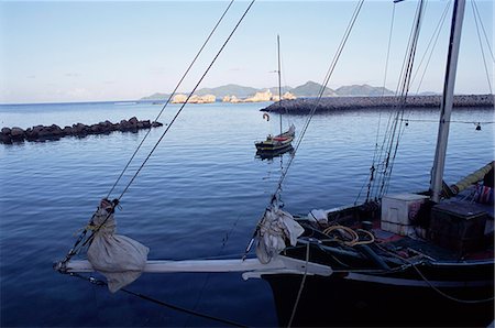 Fishing port, west coast, island of La Digue, Seychelles, Indian Ocean, Africa Foto de stock - Con derechos protegidos, Código: 841-03034063