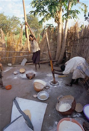 Batour village of the Anouak (Anuak) ethnic people,edge of Lake Tata,Ilubador state,Ethiopia,Africa Stock Photo - Rights-Managed, Code: 841-03034221