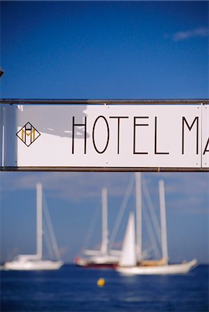 simsearch:841-03034297,k - Hotel sign,Cannes,Cote d'Azur,France Foto de stock - Con derechos protegidos, Código: 841-03034296