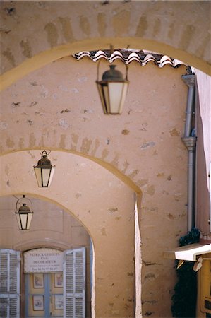 rows of lamps - Lamps,St. Tropez,Cote d'Azur,France Stock Photo - Rights-Managed, Code: 841-03034292