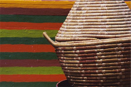 simsearch:841-02716011,k - Woven basketware bowl,Morocco,North Africa,Africa Foto de stock - Con derechos protegidos, Código: 841-03034776