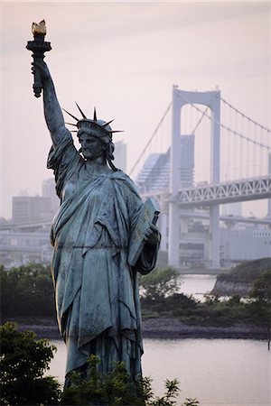 Statue of Liberty and Rainbow bridge,Odaiba Harbour,Tokyo,Japan,Asia Stock Photo - Rights-Managed, Code: 841-03034830