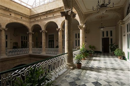 simsearch:841-02899879,k - Interior Balcony,Havana,Cuba,West Indies,Central America Foto de stock - Con derechos protegidos, Código: 841-03035311