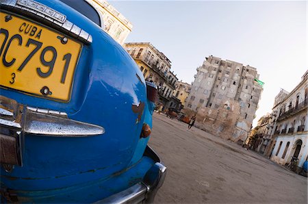 simsearch:841-03062276,k - Blue car on square,Havana,Cuba,West Indies,Central America Foto de stock - Con derechos protegidos, Código: 841-03035312