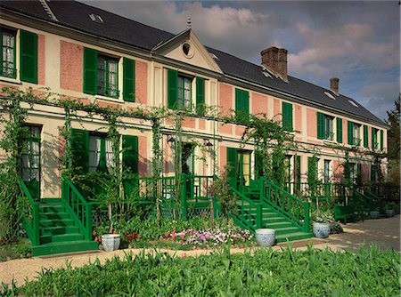 Exterior of Claude Monet's house, now a museum, Giverny, in Haute Normandie (Normandy), France, Europe Fotografie stock - Rights-Managed, Codice: 841-03030124