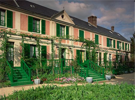 Extérieur de la maison de Claude Monet, maintenant un musée, Giverny, en Haute Normandie (Normandie), France, Europe Photographie de stock - Rights-Managed, Code: 841-03030124