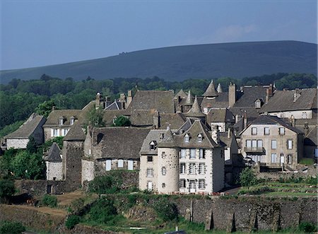 Village de Salers, Auvergne, Massif Central, France, Europe Photographie de stock - Rights-Managed, Code: 841-03030144