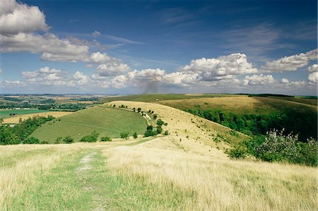 simsearch:841-02713489,k - Paysage avec nuages, Win Green, Wiltshire, Angleterre, Royaume-Uni, Europe Photographie de stock - Rights-Managed, Code: 841-03030315