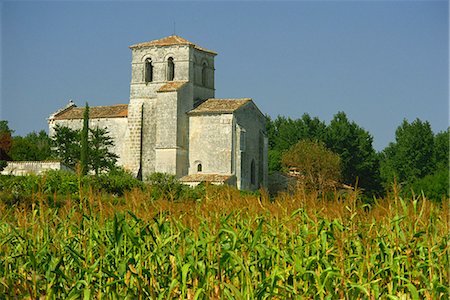 The Church of Graves, near Cognac, Poitou Charentes, France, Europe Foto de stock - Con derechos protegidos, Código: 841-03030457