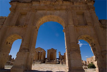 simsearch:841-03031658,k - Antonine Gate, les ruines romaines de Sbeitla, Tunisie, Afrique du Nord, Afrique Photographie de stock - Rights-Managed, Code: 841-03031088