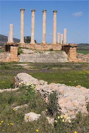 simsearch:841-03058615,k - Capitolium (Temple to the three main gods), Roman ruin of Thuburbo Majus, Tunisia, North Africa, Africa Foto de stock - Con derechos protegidos, Código: 841-03031092