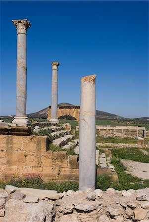 simsearch:841-03031658,k - Temple de Caelestis, ruine romaine de Thuburbo Majus, Tunisie. L'Afrique du Nord, Afrique Photographie de stock - Rights-Managed, Code: 841-03031132