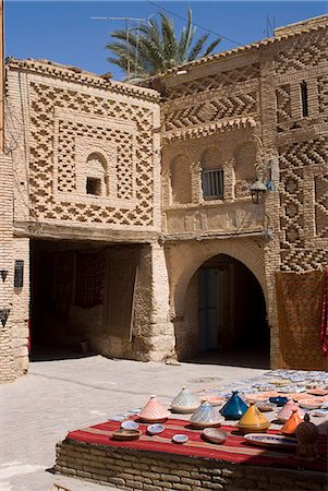 Medina and crafts, Tozeur, Tunisia, North Africa, Africa Foto de stock - Con derechos protegidos, Código: 841-03031146