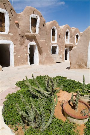 simsearch:841-02918695,k - Old Berber grain storage units, recent site of Star Wars film, now a hotel, Ksar Hedada, Tunisia, North Africa, Africa Foto de stock - Con derechos protegidos, Código: 841-03031634