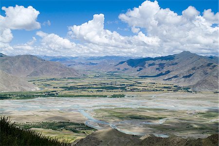 View of Tibetan plateau, from Ganden Monastery, near Lhasa, Tibet, China, Asia Foto de stock - Con derechos protegidos, Código: 841-03031746