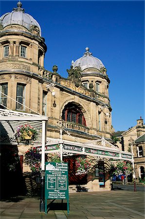 simsearch:841-02915315,k - Buxton Opera House, Buxton, Peak District National Park, Derbyshire, Angleterre, Royaume-Uni, Europe Photographie de stock - Rights-Managed, Code: 841-03032063