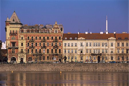 simsearch:841-02707285,k - Bâtiments de Riverside Baroque, Stare mesto, Prague, Tchéquie, Europe Photographie de stock - Rights-Managed, Code: 841-03032115