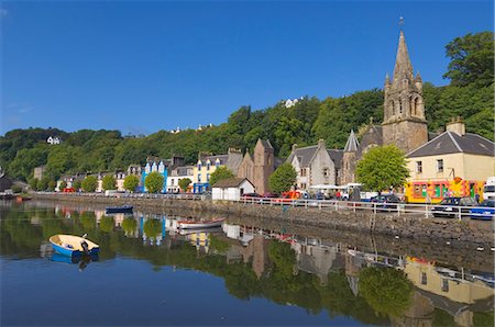 Multicoloured houses and small boats in the harbour at Tobermory, Balamory, Mull, Inner Hebrides, Scotland, United Kingdom, Europe Stock Photo - Rights-Managed, Code: 841-03032378