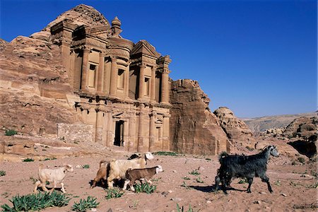 simsearch:841-03057601,k - El Deir (Ed-Deir) (the Monastery), Petra, UNESCO World Heritage Site, Jordan, Middle East Stock Photo - Rights-Managed, Code: 841-03033090