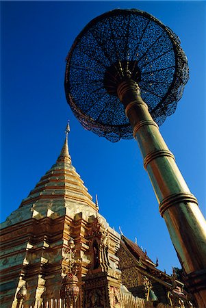 simsearch:841-02946090,k - Wat Phra que Doi Suthep, Chiang Mai - Doi Suthep, Thaïlande, Asie Photographie de stock - Rights-Managed, Code: 841-03033173