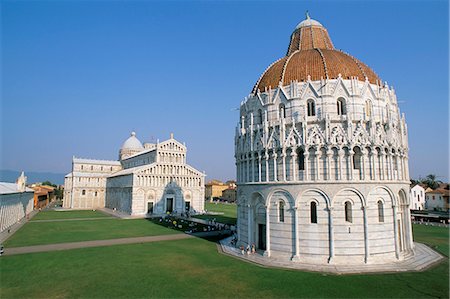 simsearch:841-03027880,k - Baptistère et le duomo, Pl. des miracles, patrimoine mondial de l'UNESCO, Pise, Toscane, Italie, Europe Photographie de stock - Rights-Managed, Code: 841-03033206