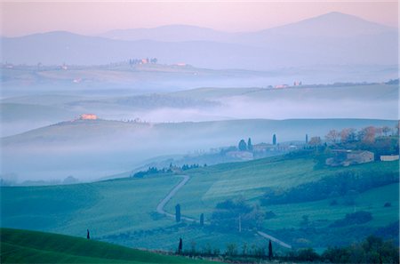 simsearch:841-02920817,k - Early morning landscape near Pienza, Siena, Tuscany, Italy Foto de stock - Con derechos protegidos, Código: 841-03033216