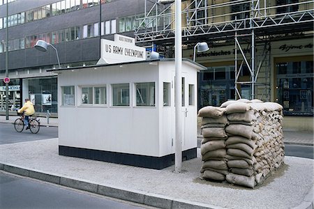 Checkpoint Charlie, border control, West Berlin, Berlin, Germany, Europe Foto de stock - Con derechos protegidos, Código: 841-03033246