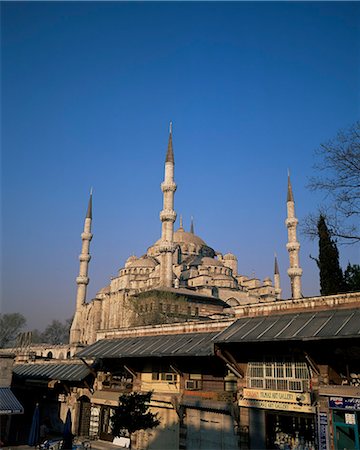 simsearch:841-05782037,k - The Blue Mosque (Sultan Ahmet Mosque) and bazaar, Istanbul, Turkey, Europe Fotografie stock - Rights-Managed, Codice: 841-03033404