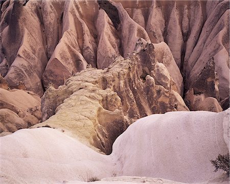simsearch:841-02992034,k - Different coloured rocks in the Red Valley, Orthaisar, Cappadocia, Anatolia, Turkey, Eurasia Foto de stock - Con derechos protegidos, Código: 841-03033403