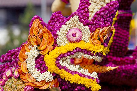 simsearch:841-03035774,k - Nagas (serpent sacré) détail d'un flotteur floral pavoisée, Festival des fleurs, Chiang Mai, Thaïlande, Asie du sud-est, Asie Photographie de stock - Rights-Managed, Code: 841-03033429