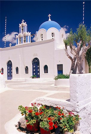 simsearch:841-03067065,k - Orthodox Christian church and square, Akrotiri, Santorini (Thira), Cyclades islands, Greece, Mediterranean, Europe Stock Photo - Rights-Managed, Code: 841-03033556