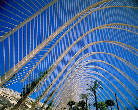 simsearch:841-03518063,k - Umbracle, City of Arts and Sciences, architect Santiago Calatrava, Valencia, Spain, Europe Stock Photo - Rights-Managed, Code: 841-03033618