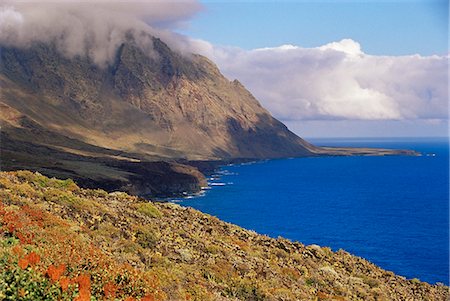 southern european descent - Fleurs et montagnes sur la côte sud, El Hierro, Iles Canaries, Espagne, Atlantique, Europe Photographie de stock - Rights-Managed, Code: 841-03033771