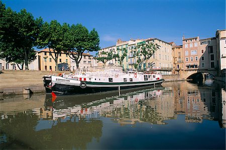 simsearch:841-03033927,k - Canal de la Robine, ville de Narbonne, Aude, Languedoc Roussillon, France, Europe Photographie de stock - Rights-Managed, Code: 841-03033925