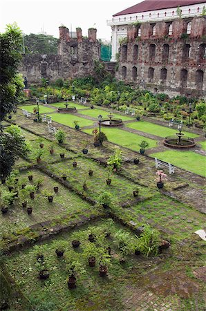 Ornamental garden of San Agustin church and museum dating from between 1587 and 1606, the oldest church in the Philippines, UNESCO World Heritage Site, Intramuros Spanish Colonial District, Manila, Philippines, Southeast Asia, Asia Stock Photo - Rights-Managed, Code: 841-03055181